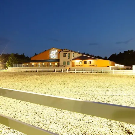 Hotel Master Horse Club - 3*