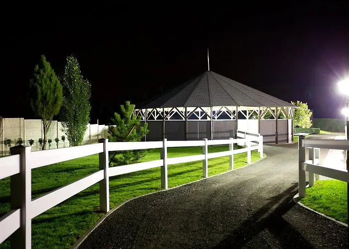 Master Horse Club - Отель 3*